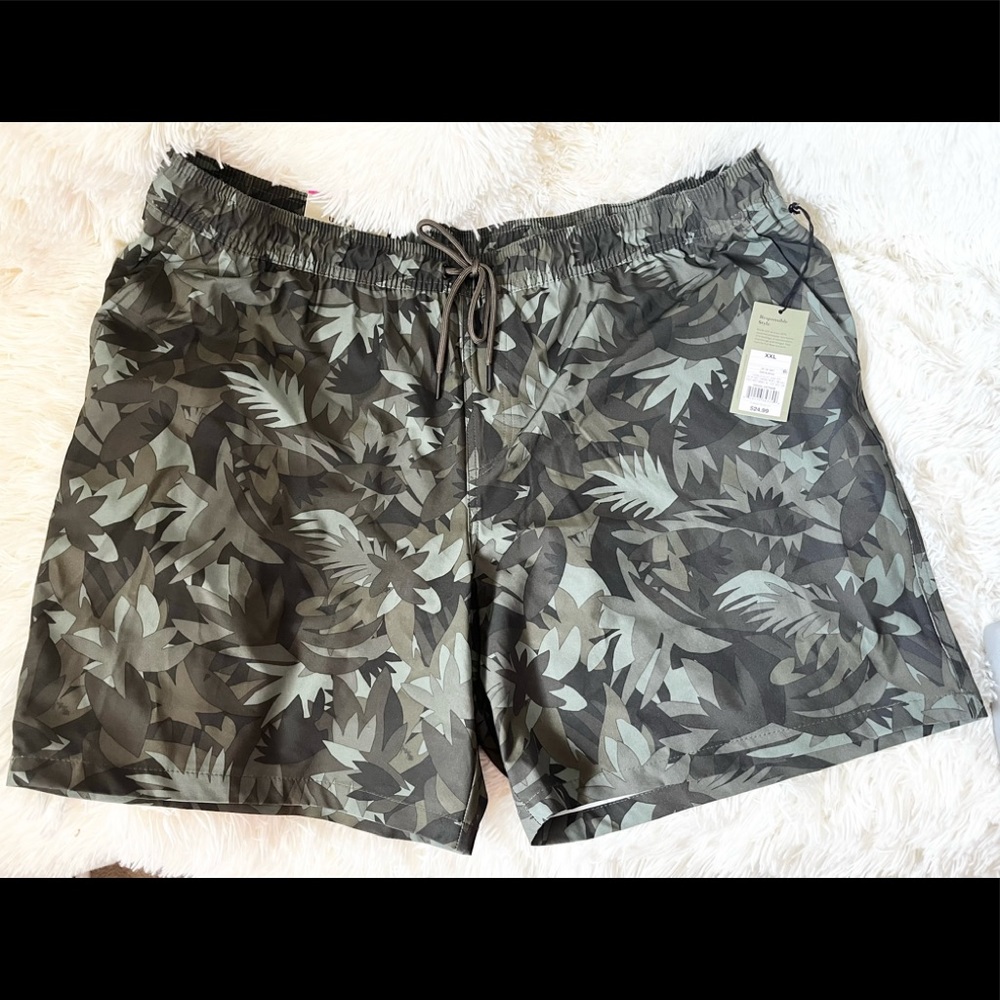 GoodFellow & Co Men’s Swim Trunks with Liner
